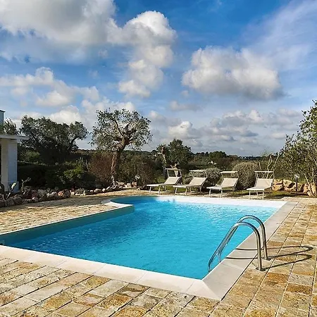 Villa Sleeps 10 Pool Air Con Wifi