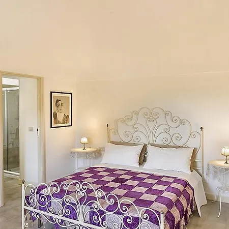 Sleeps 10 Pool Air Con Wifi Ostuni